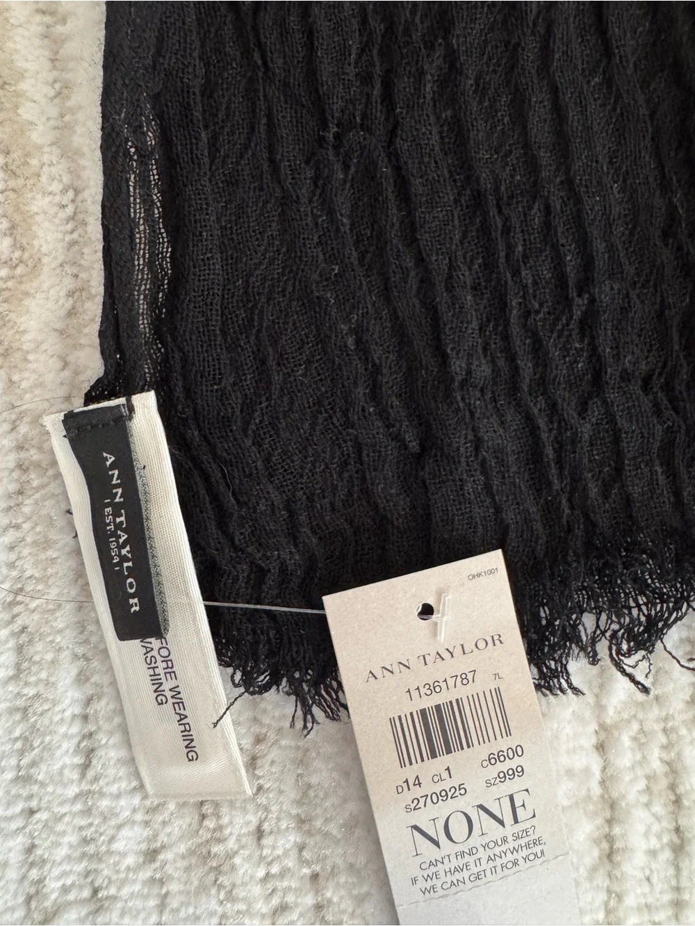 NWT Ann Taylor Black 100% Wool Crinkle Scarf Wrap Shawl Fringe 30x77